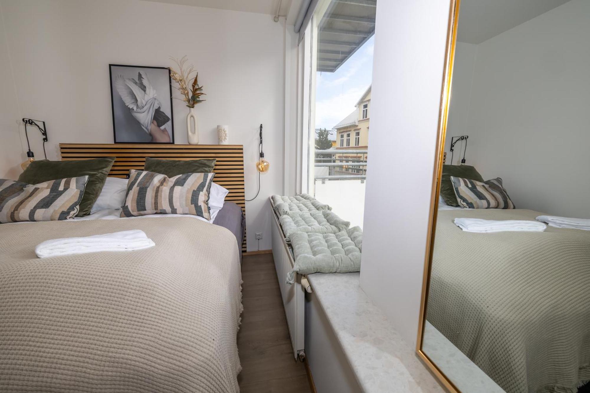 Charming Deluxe Apartment Акурейрі Номер фото